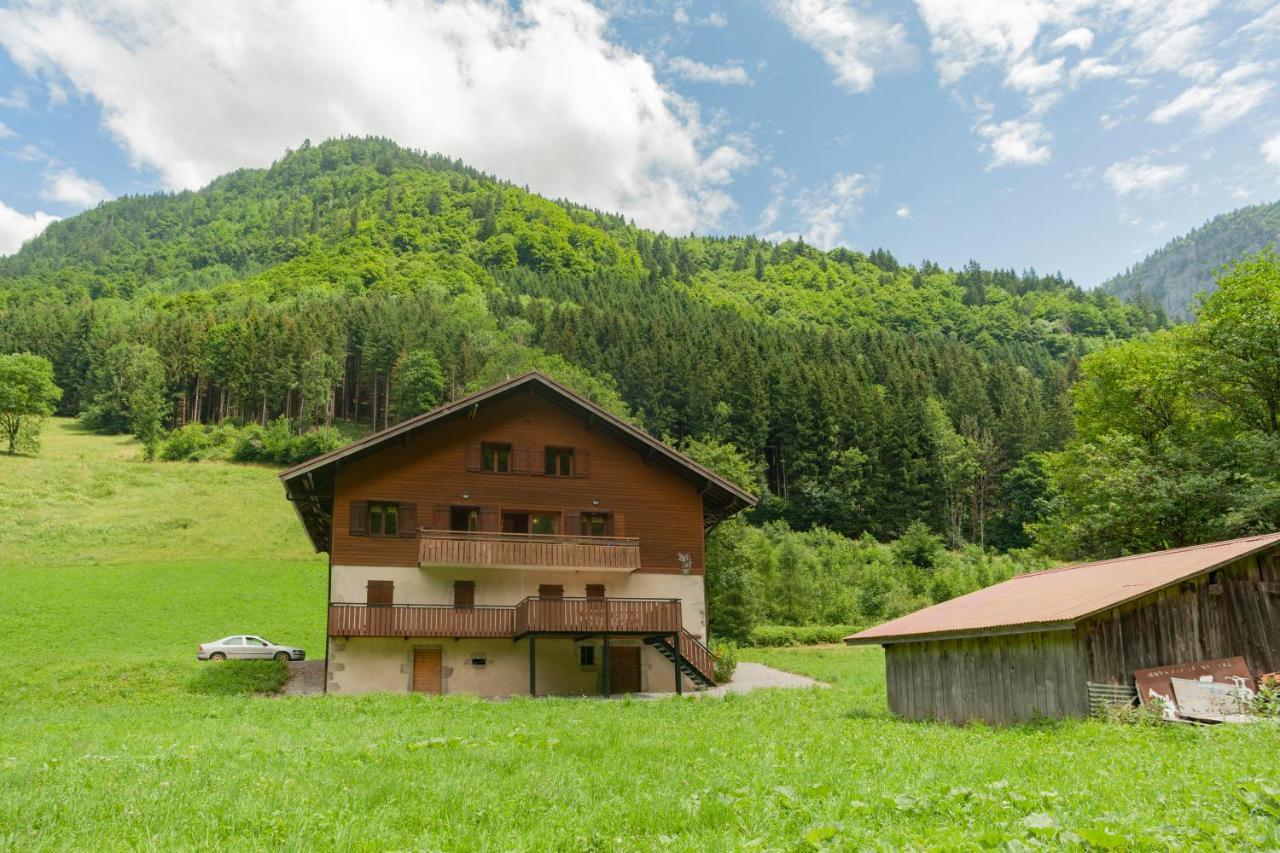 Grand appartement proche Gd Bornand Glieres-Val-de-Borne Extérieur photo